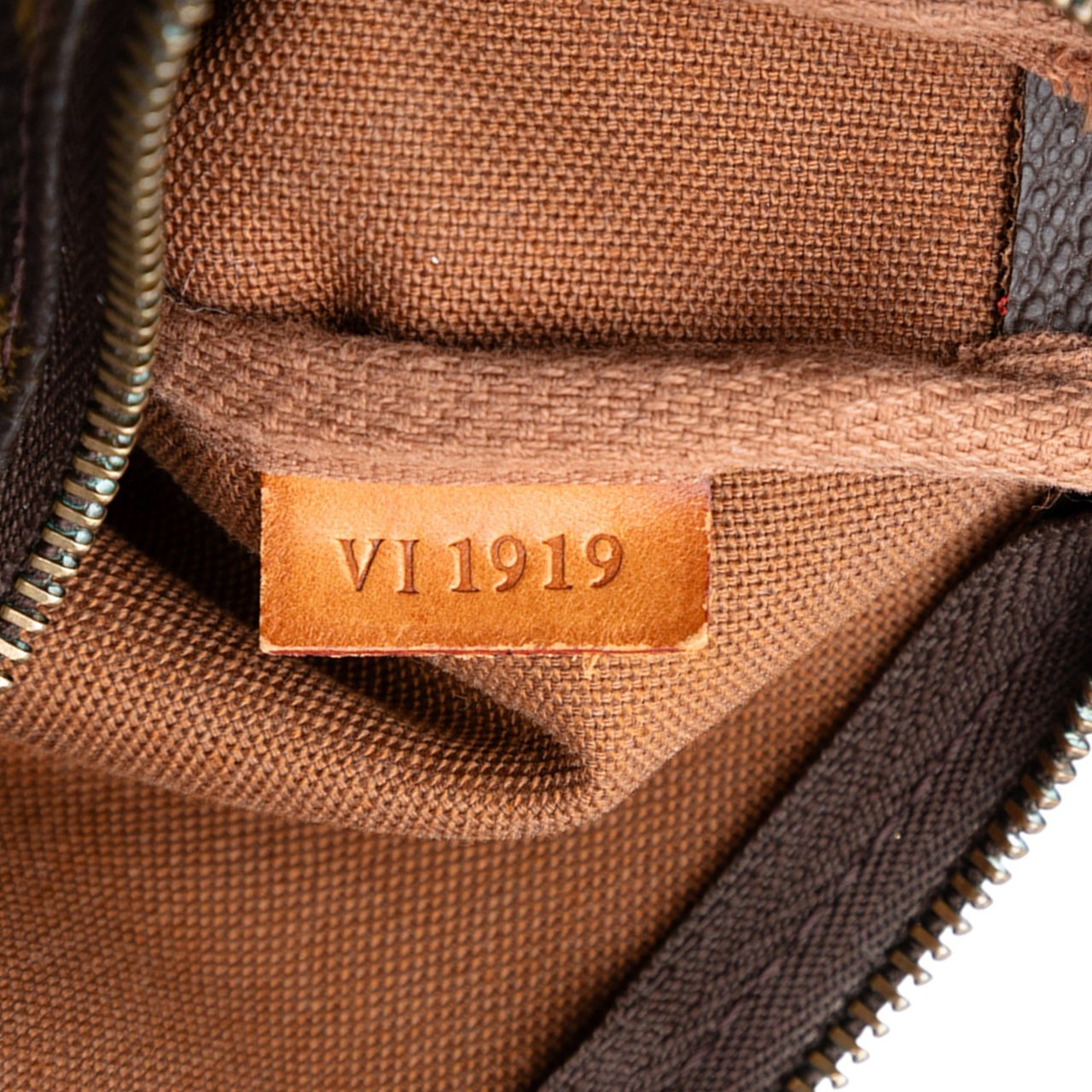 Louis Vuitton Monogram Pochette Accessoires Bruin