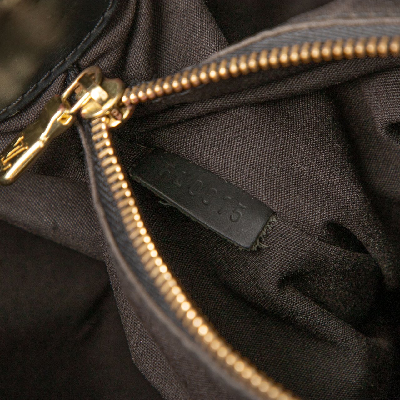 Louis Vuitton Epi Mandara MM Zwart