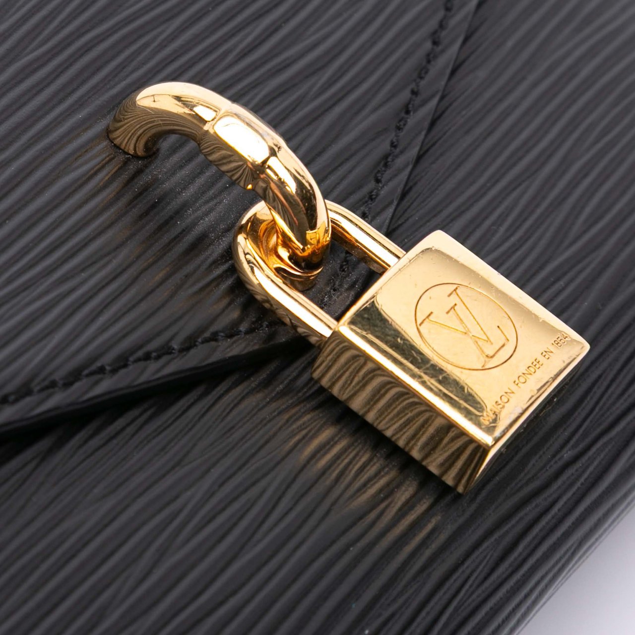 Louis Vuitton Epi Padlock On Strap Zwart