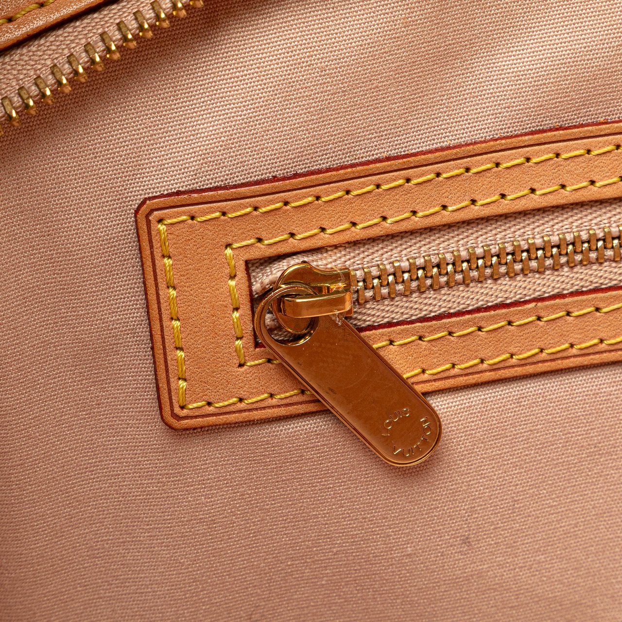 Louis Vuitton Monogram Vernis Brea MM Geel