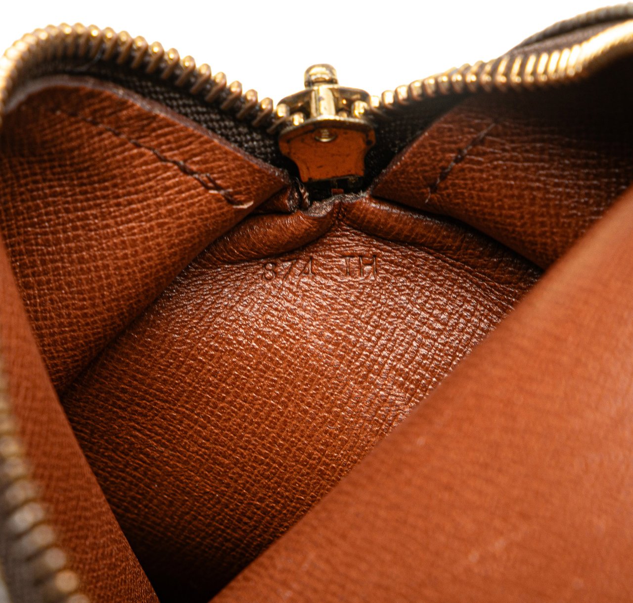 Louis Vuitton Monogram Papillon 26 Bruin