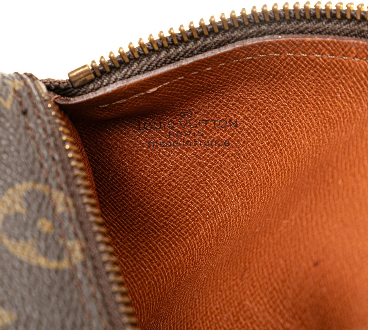 Louis Vuitton Monogram Papillon 26 Bruin