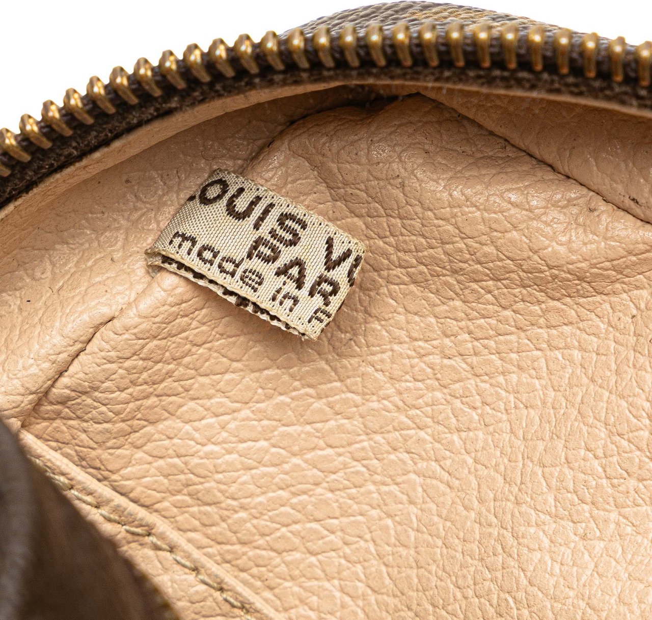 Louis Vuitton Monogram Trousse Toilette 23 Bruin