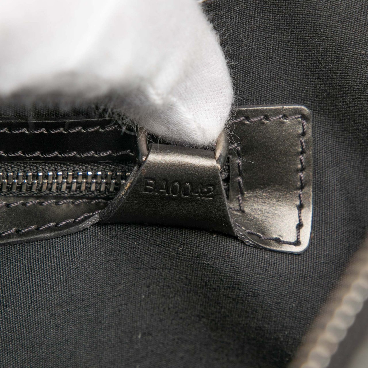 Louis Vuitton Monogram Mat Malden Grijs