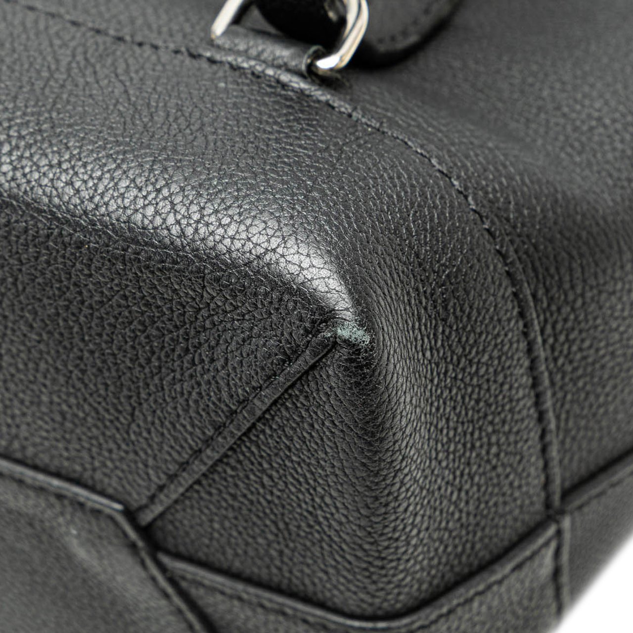 Louis Vuitton Taurillon Lockme Backpack Zwart