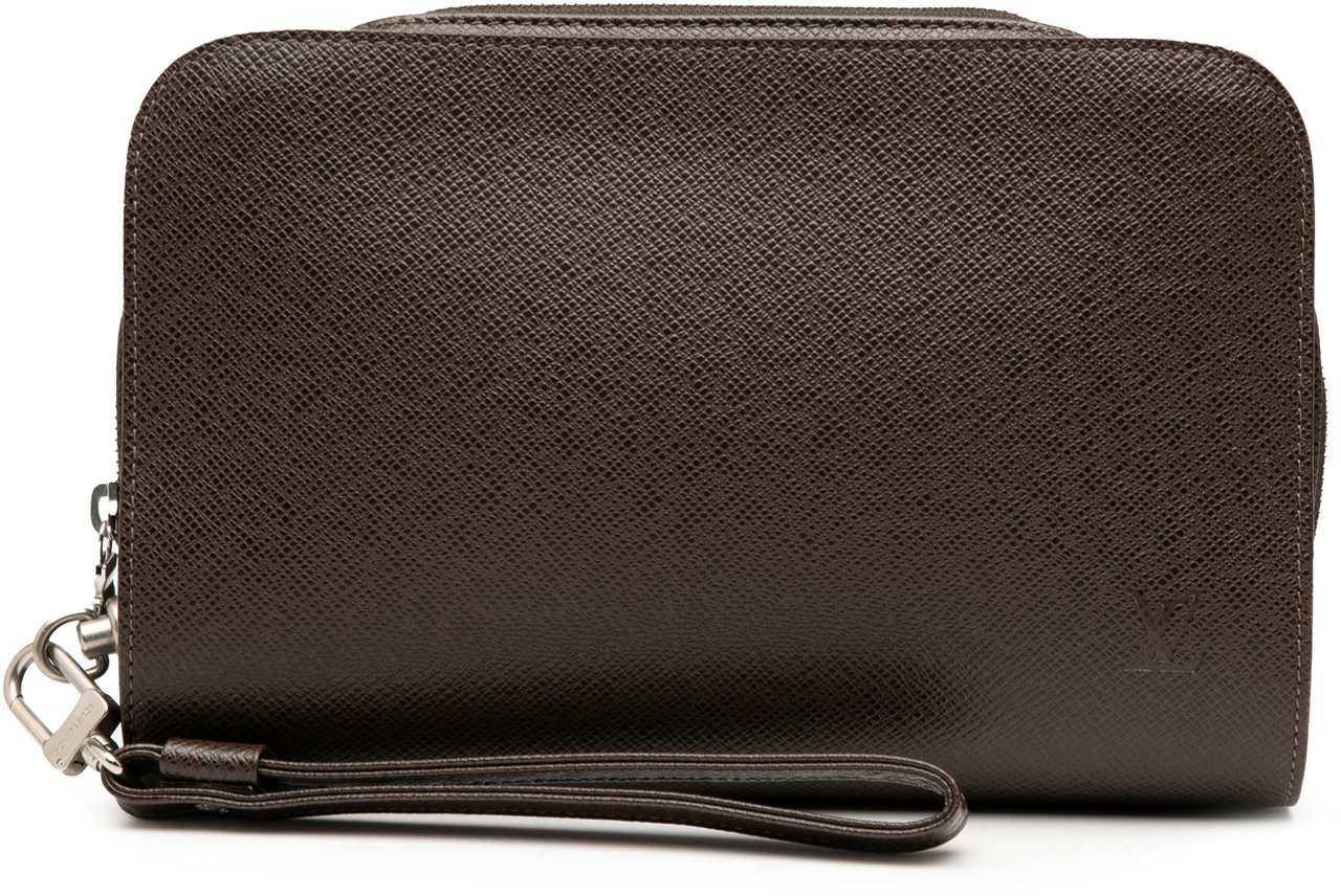 Louis Vuitton Taiga Pochette Baikal Bruin