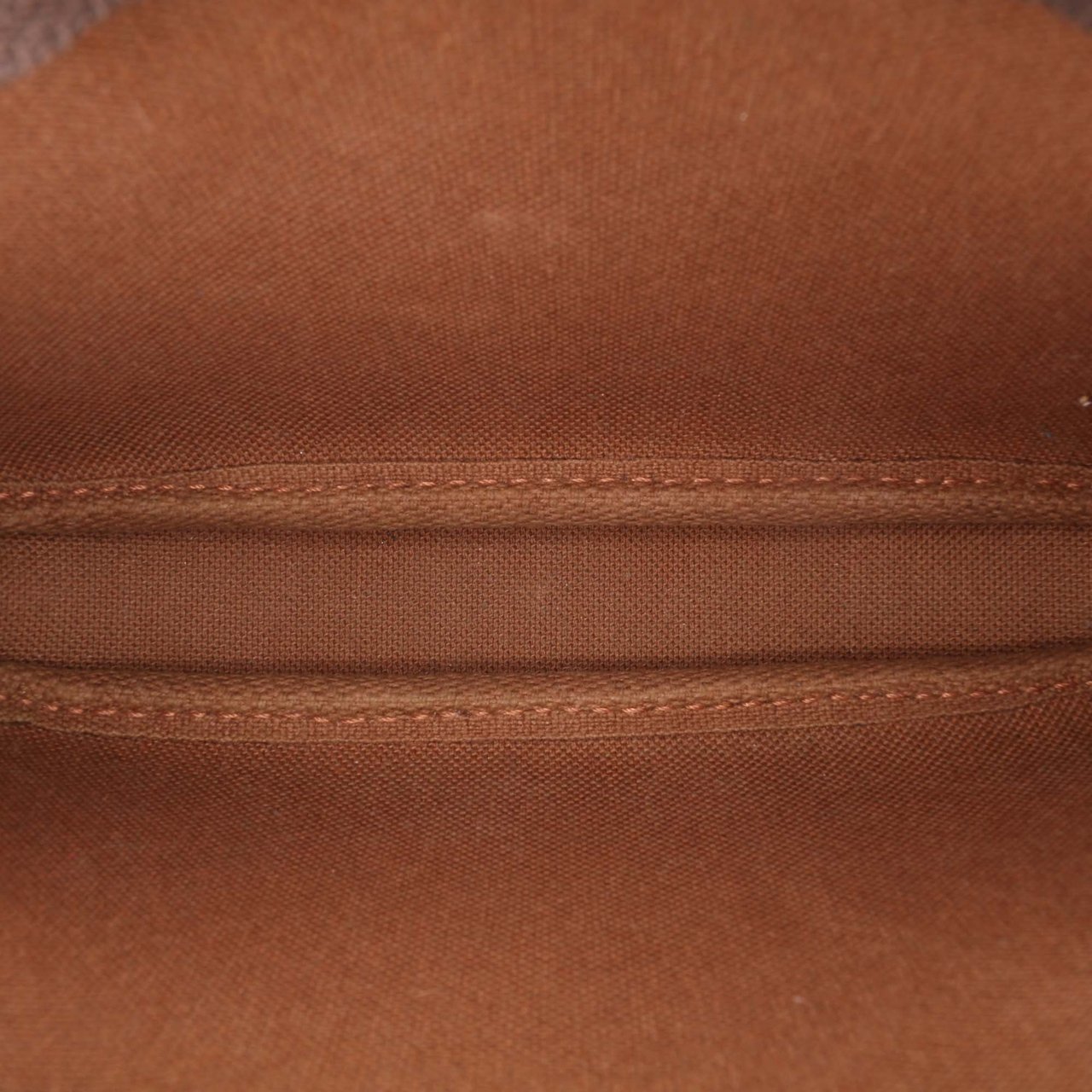 Louis Vuitton Monogram Mini Pochette Accessoires Bruin