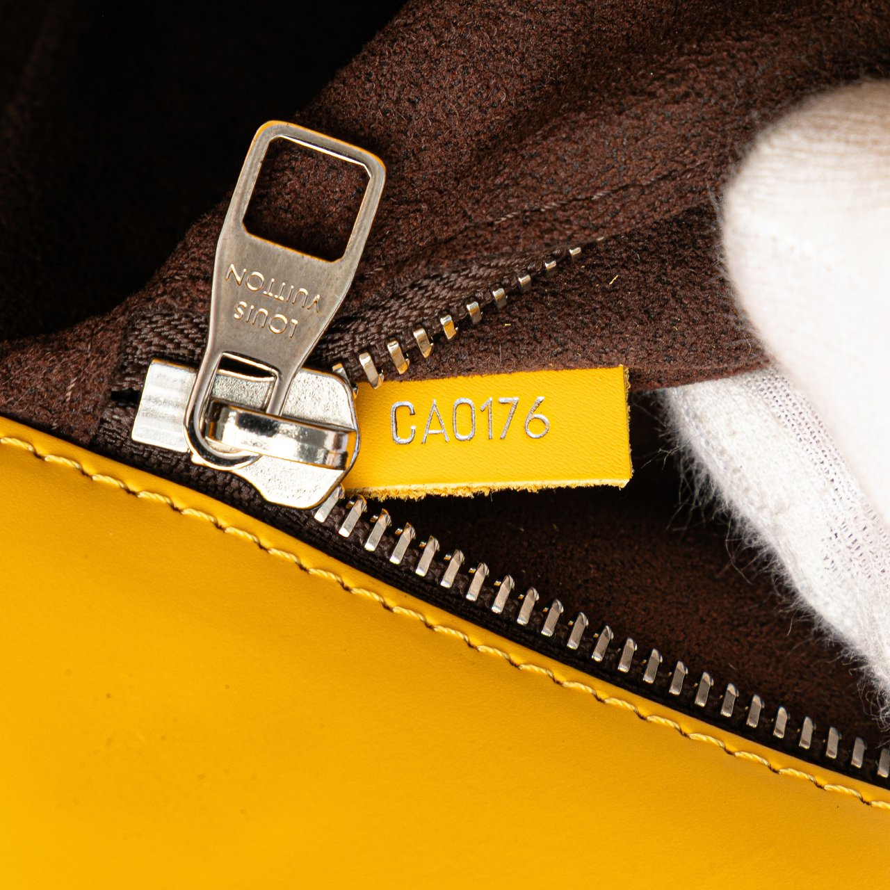 Louis Vuitton Epi Phenix PM Geel