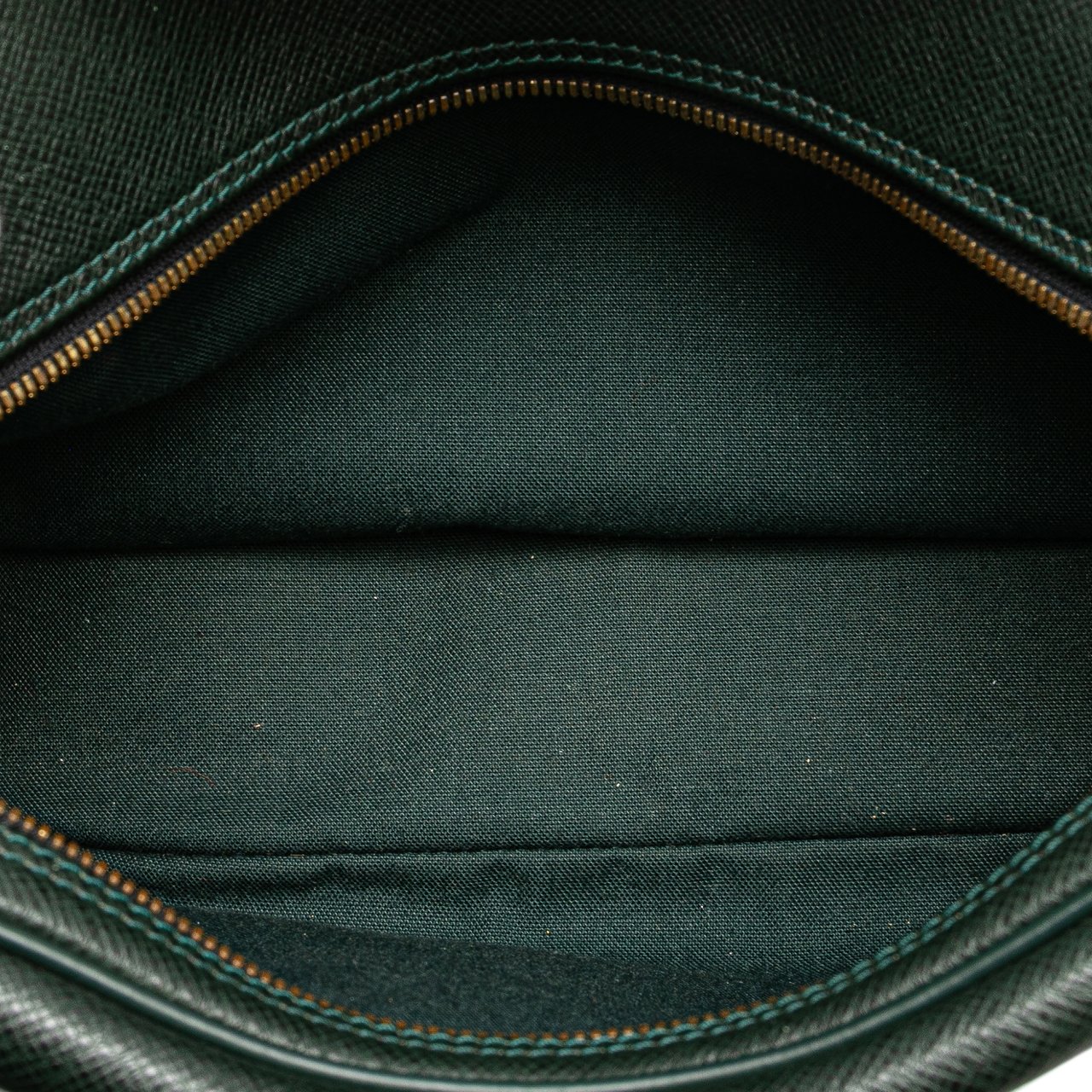 Louis Vuitton Taiga Reporter PM Groen