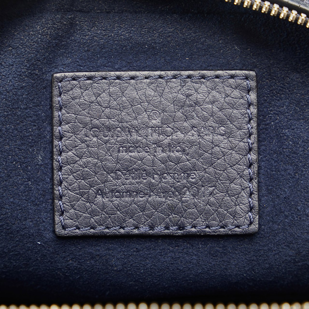 Louis Vuitton Taurillon Danube LV Circle  PM Blauw