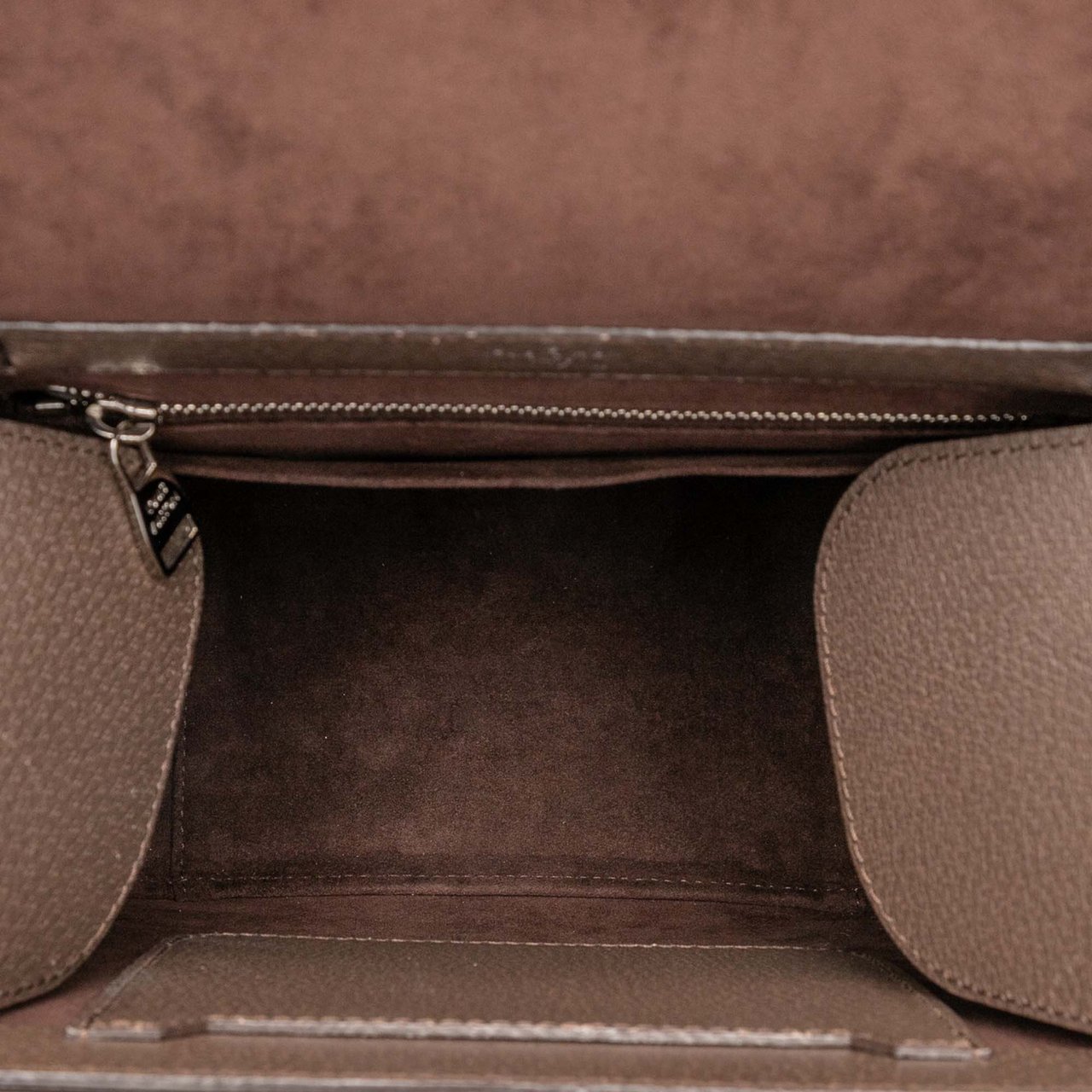 Louis Vuitton Pigskin Samara Reporter Bag Bruin