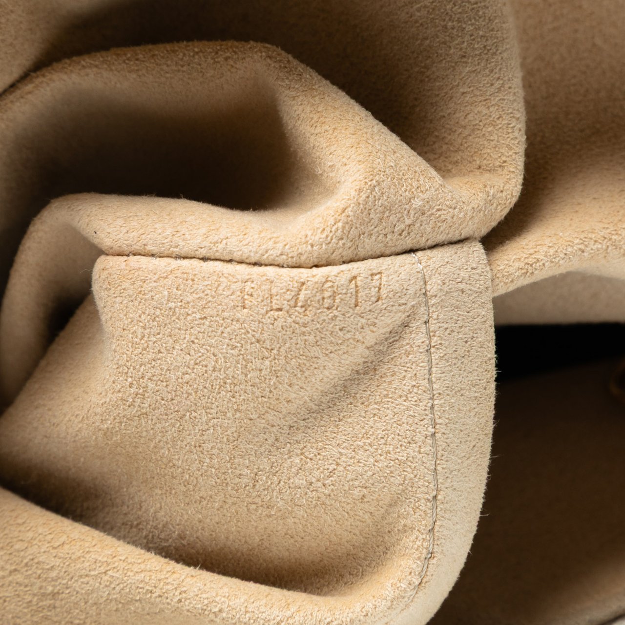 Louis Vuitton Damier Azur Saleya MM Wit