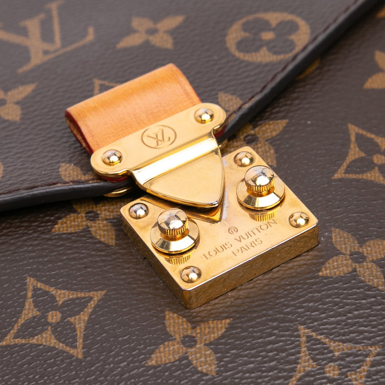 Louis Vuitton Monogram Pochette Metis Bruin
