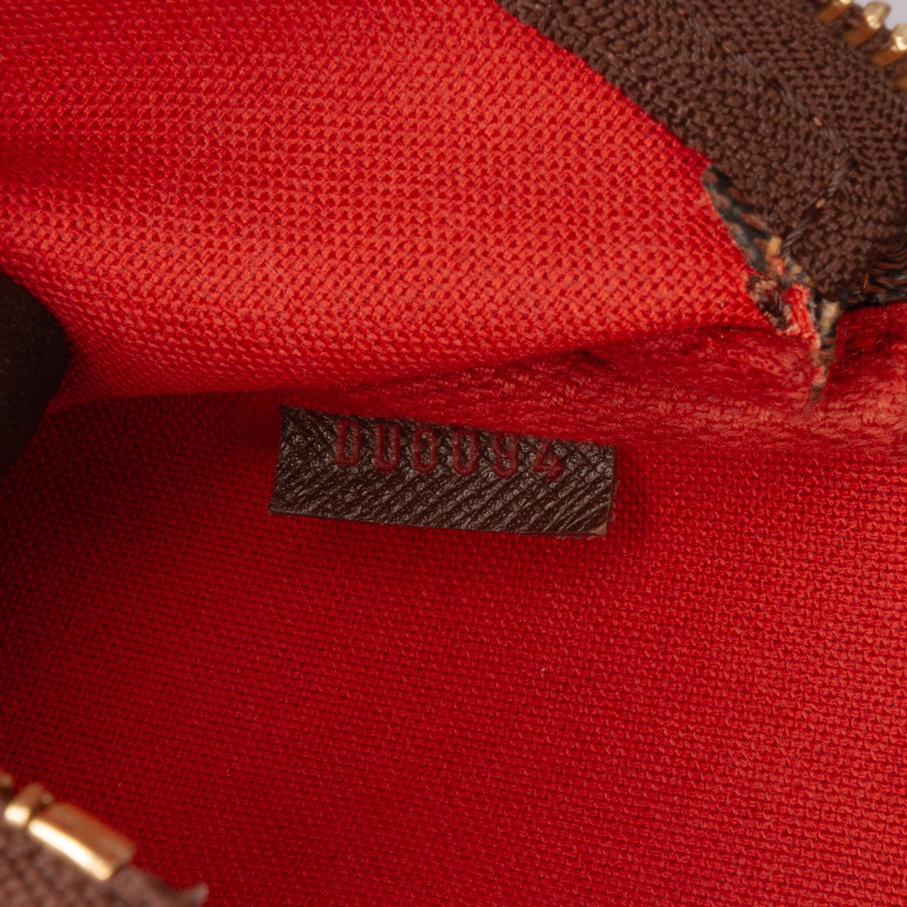 Louis Vuitton Damier Ebene Mini Pochette Accessoires Bruin