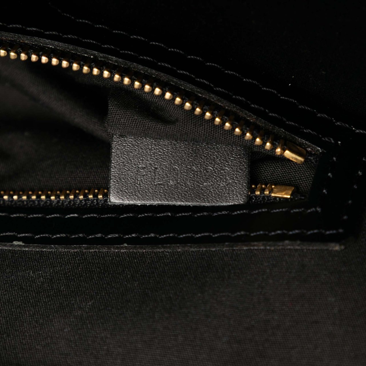 Louis Vuitton Epi Figari MM Zwart