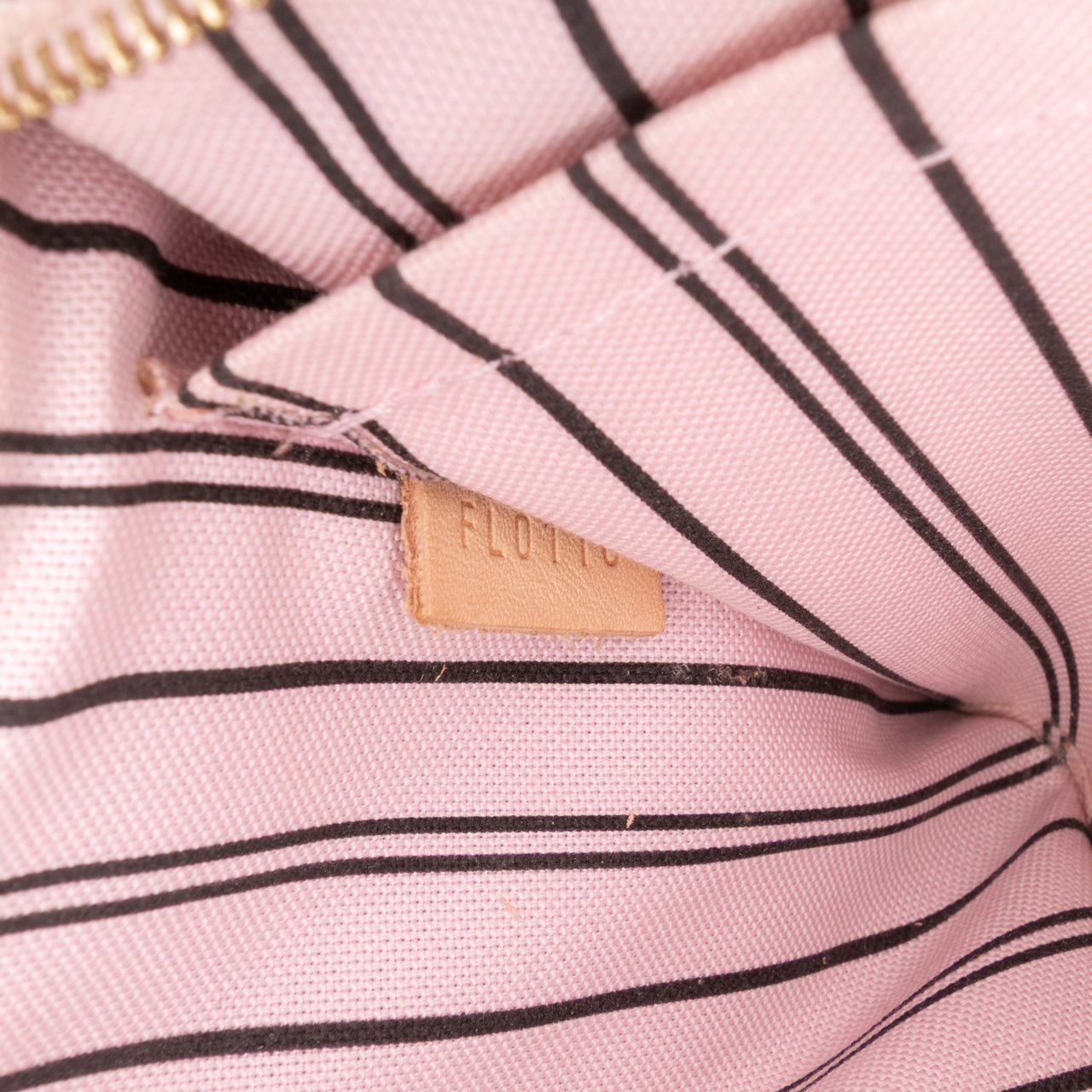 Louis Vuitton Monogram Neverfull Pochette Bruin