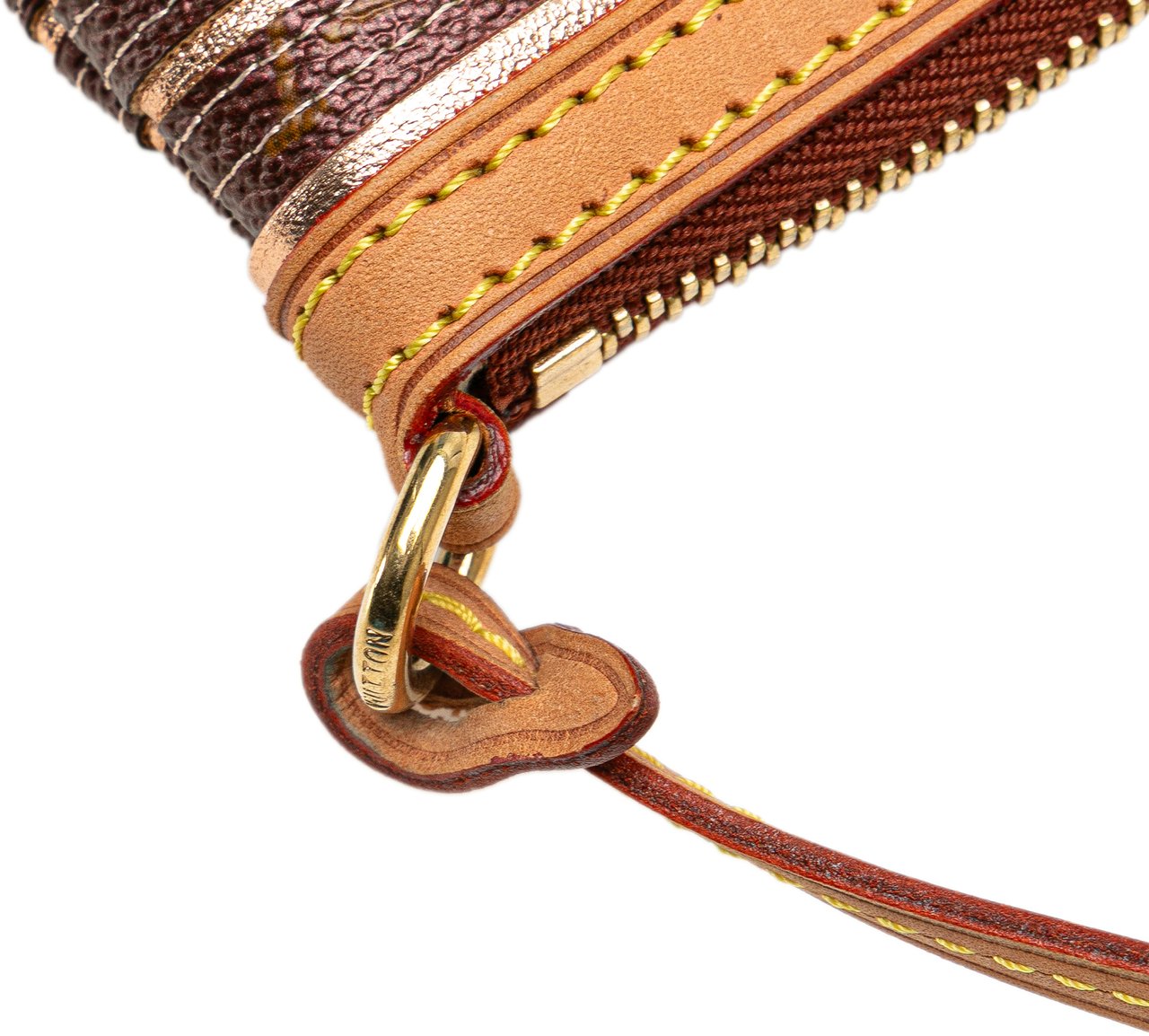 Louis Vuitton Monogram Eden Zoe Pochette Bruin