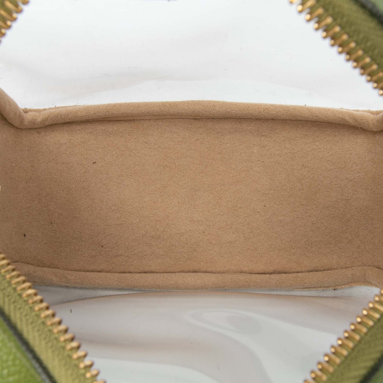 Louis Vuitton Monogram Giant Jungle Beach Pouch Groen