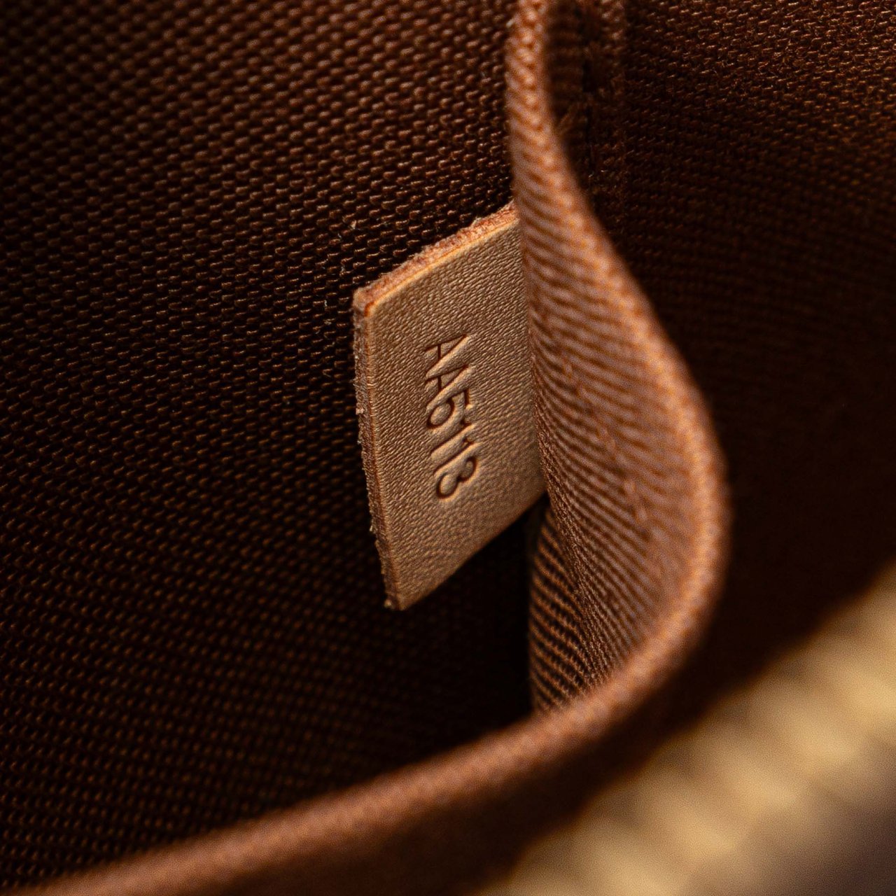 Louis Vuitton Monogram Alma BB Bruin