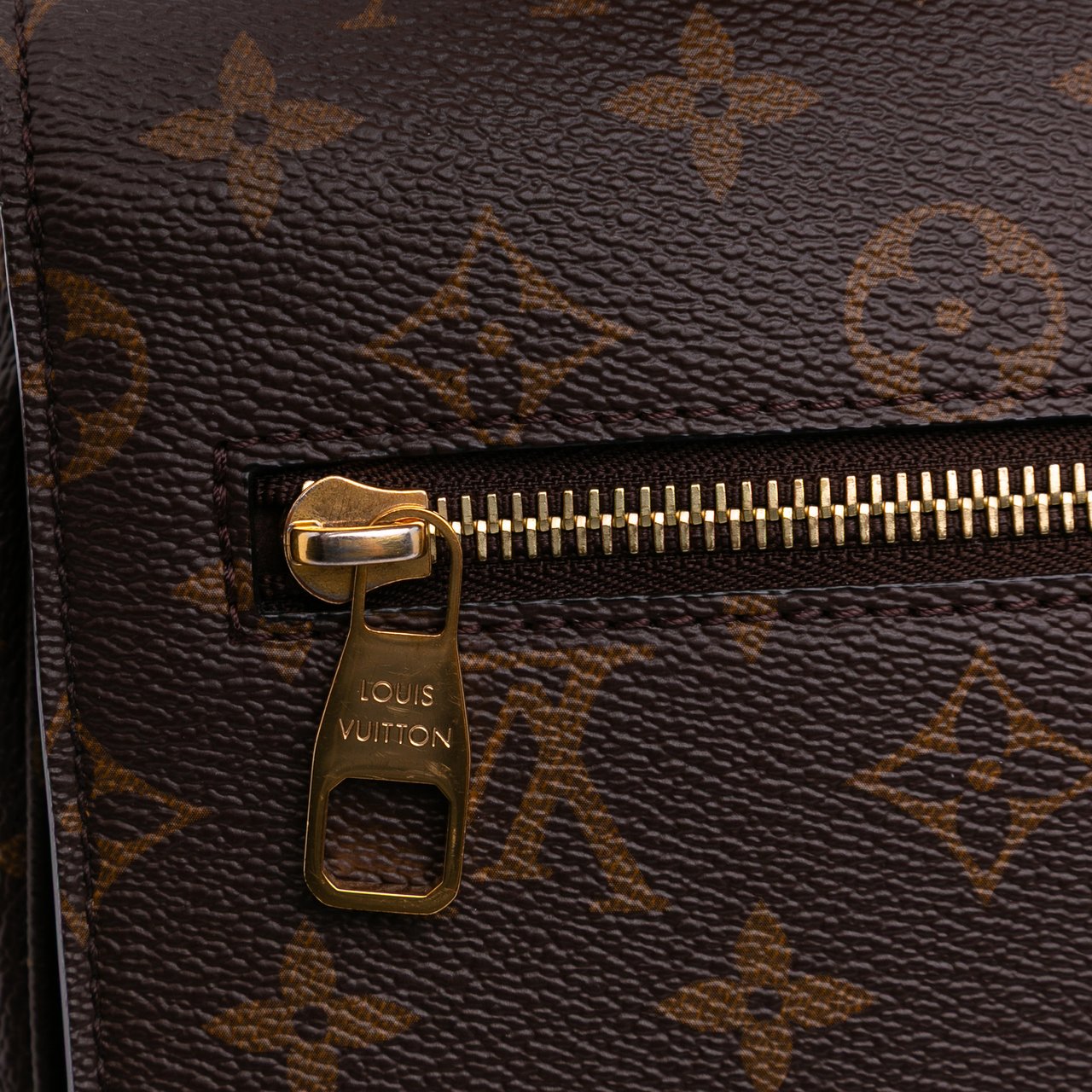 Louis Vuitton Monogram Pochette Metis Bruin