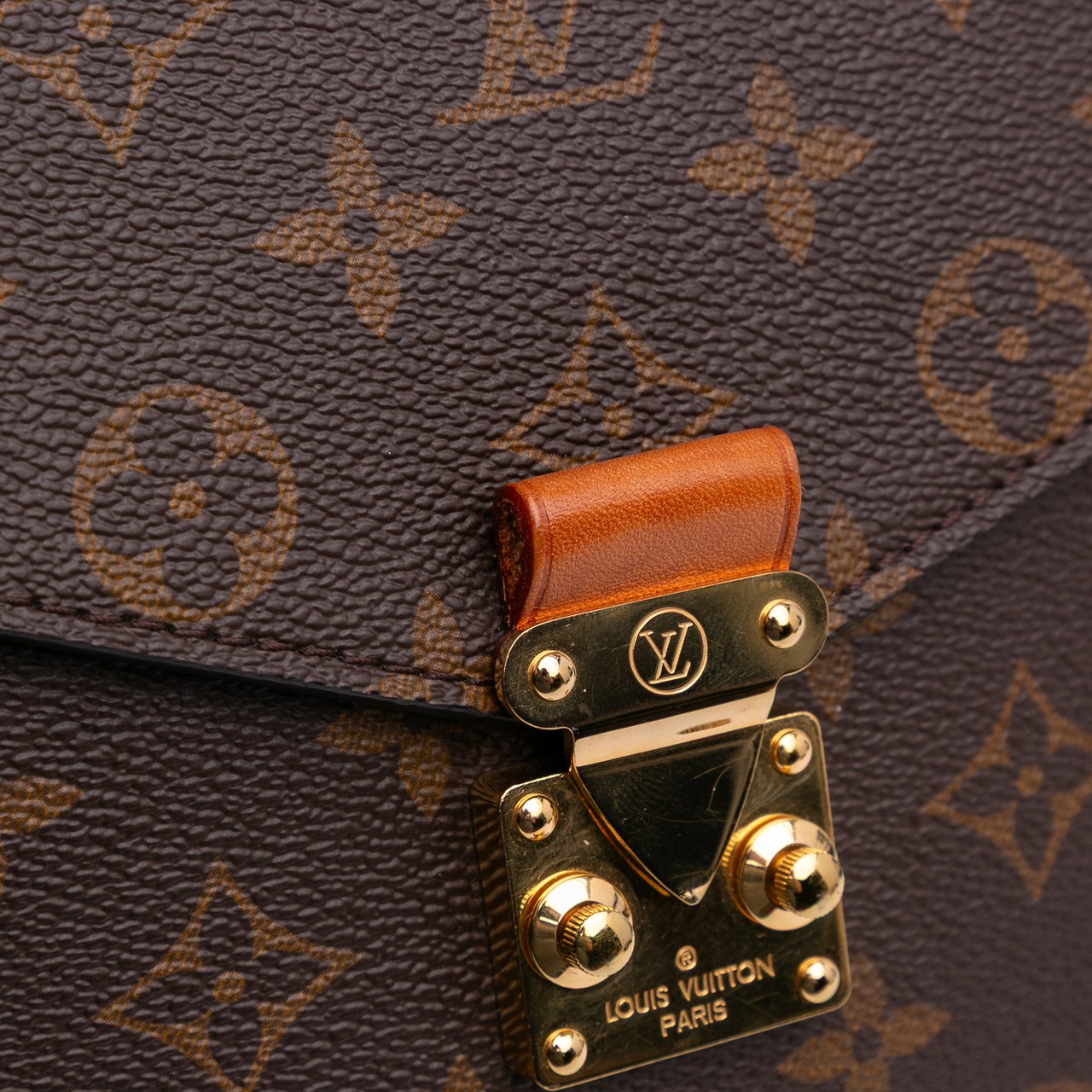 Louis Vuitton Monogram Pochette Metis Bruin