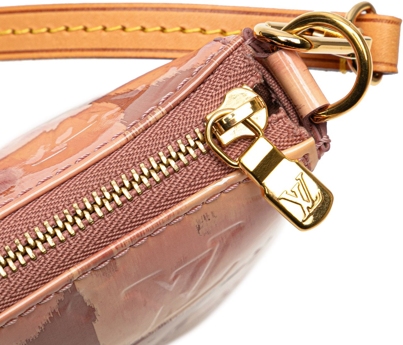 Louis Vuitton Monogram Vernis Ikat Pochette Accessoires Roze