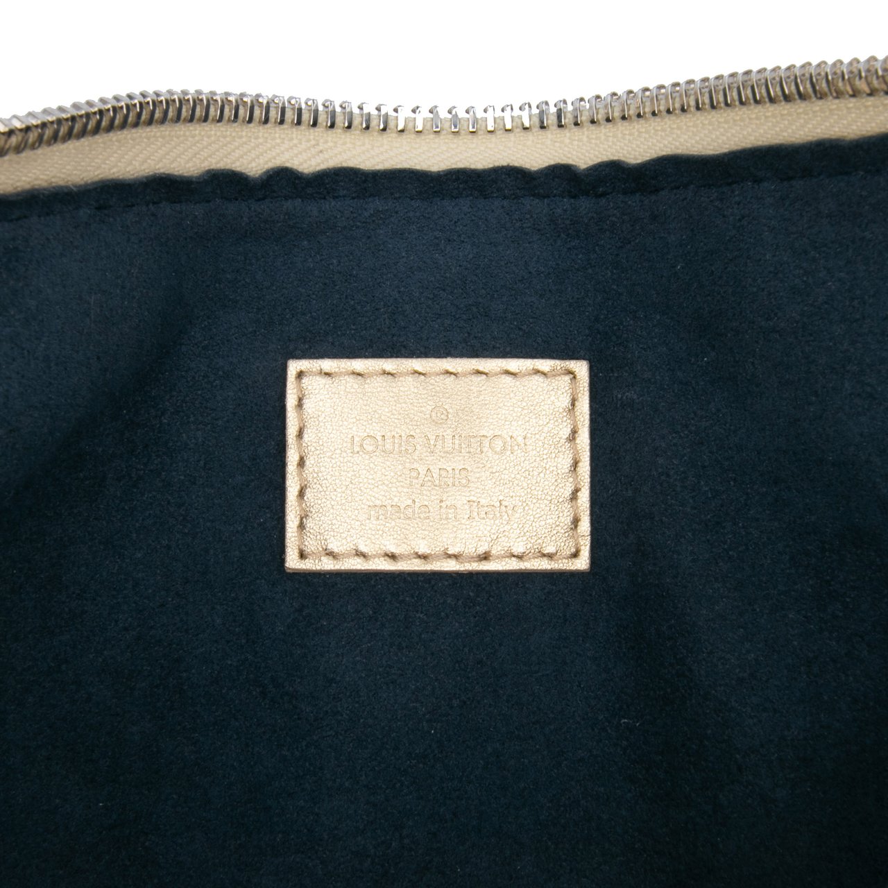 Louis Vuitton Monogram Coussin PM Goud