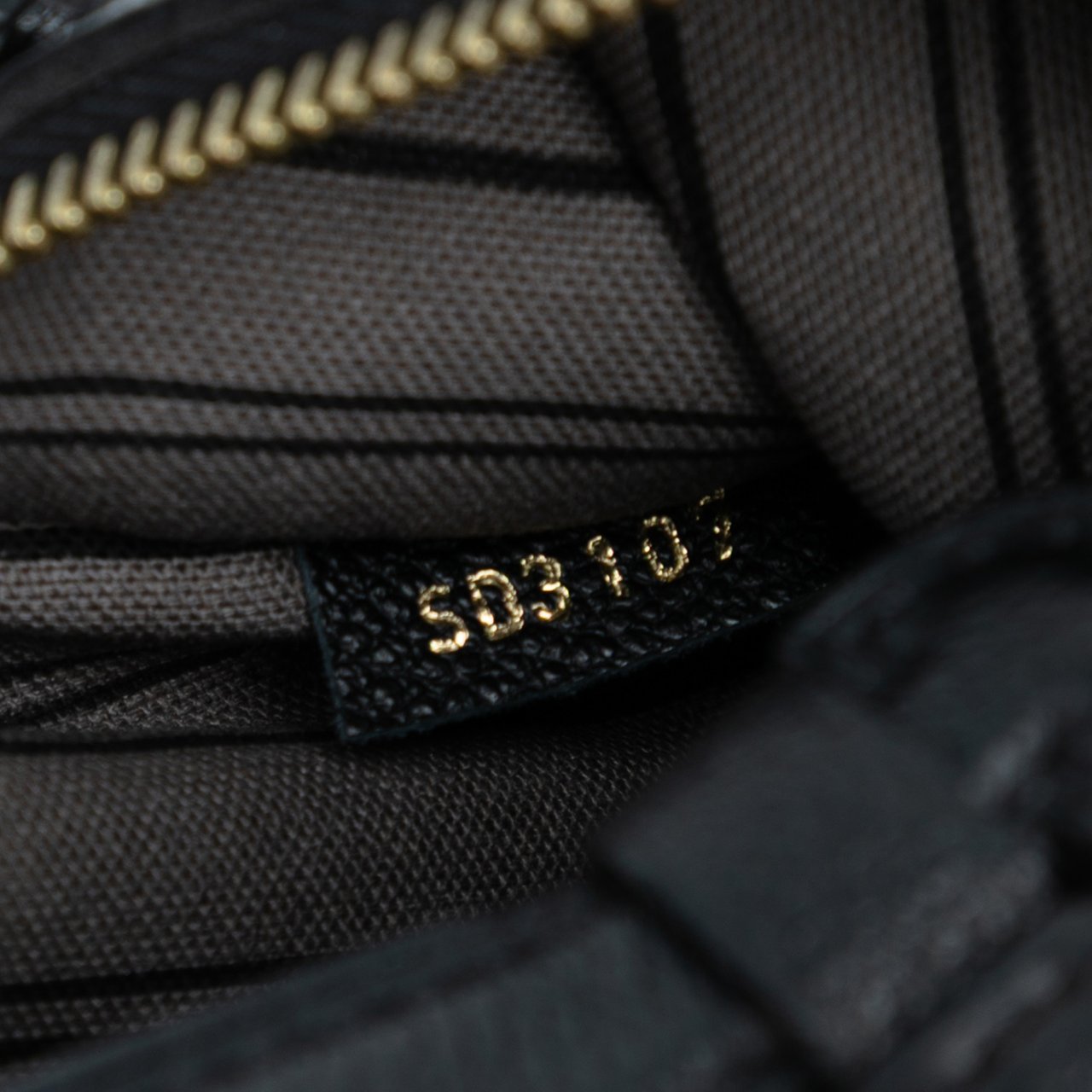 Louis Vuitton Monogram Empreinte Pochette Metis Zwart