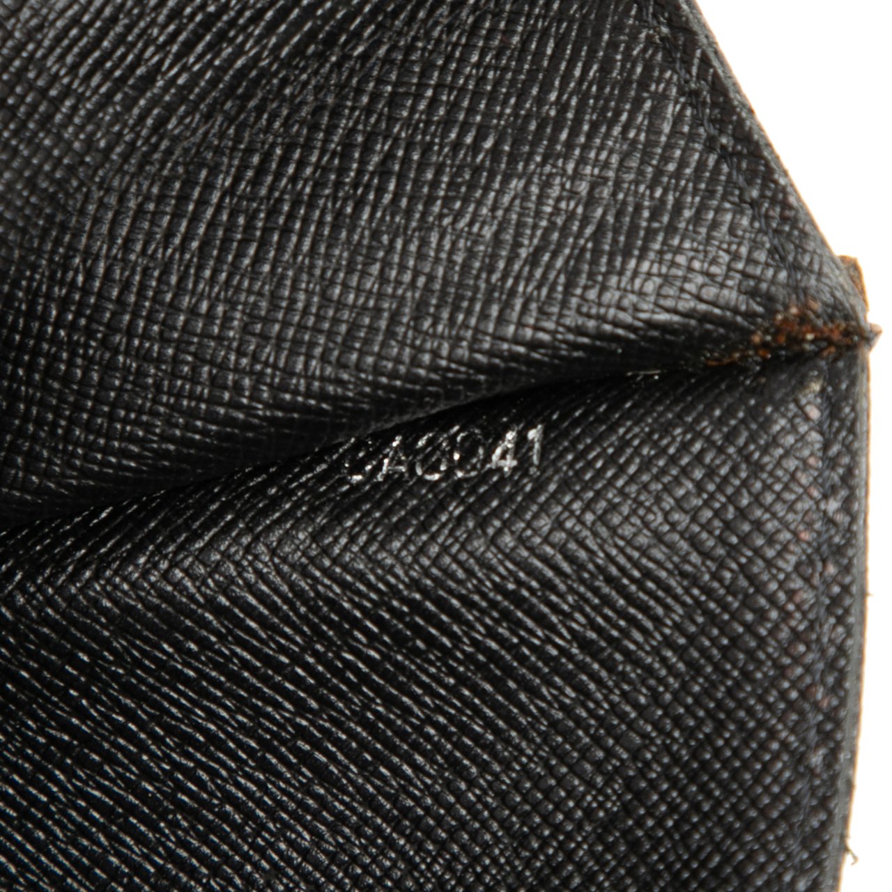 Louis Vuitton Taiga Selenga Zwart