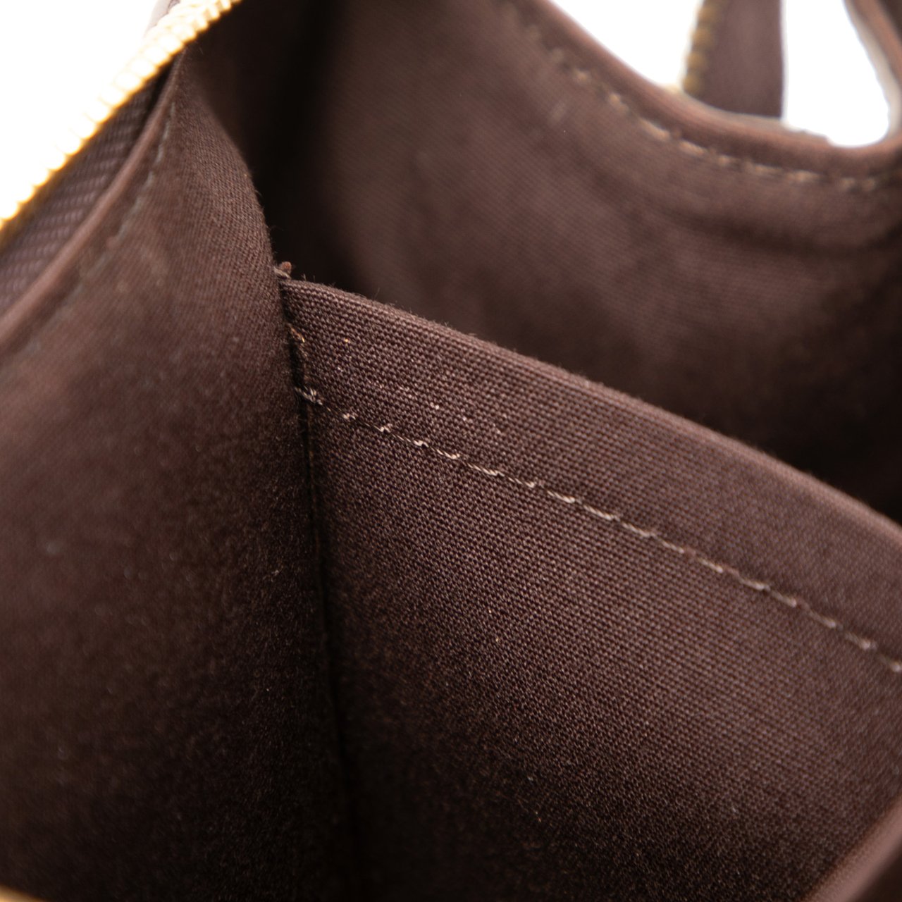 Louis Vuitton Monogram Vernis Rosewood Avenue Paars