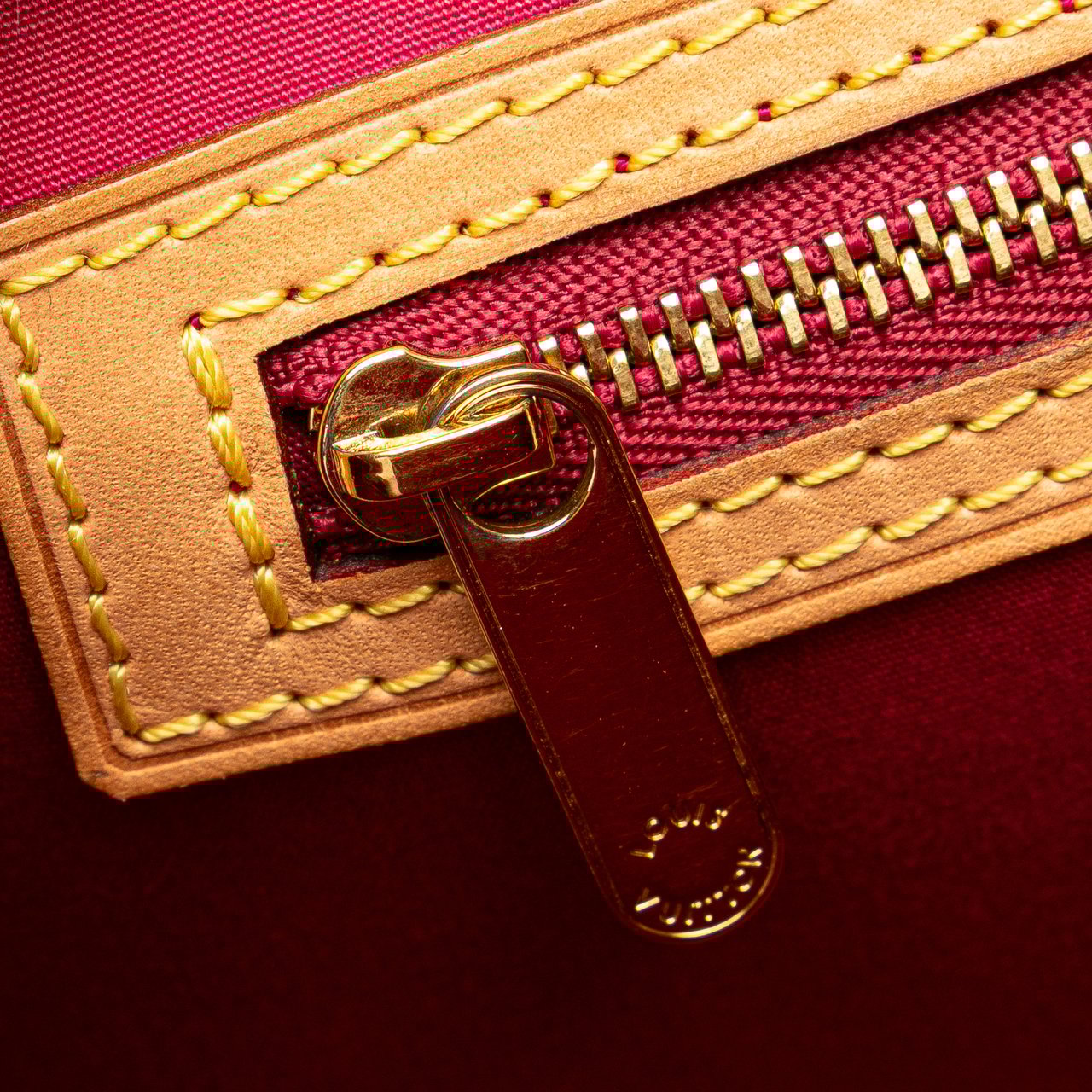 Louis Vuitton Monogram Vernis Brea MM Rood