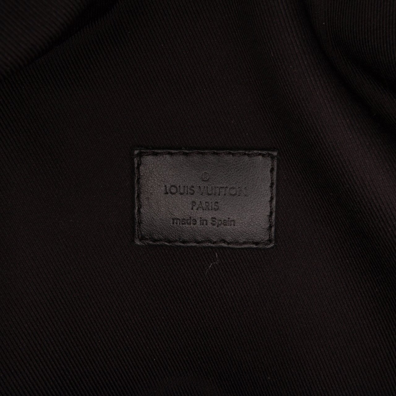Louis Vuitton Monogram Eclipse Discovery Bumbag PM Zwart