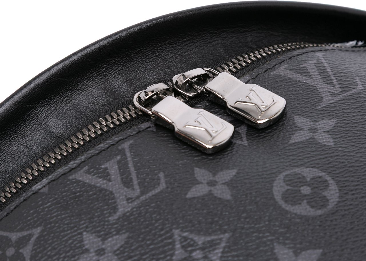 Louis Vuitton Monogram Eclipse Discovery Bumbag PM Zwart