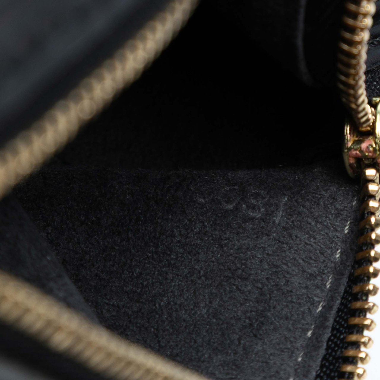 Louis Vuitton Epi Pochette Papillon Zwart