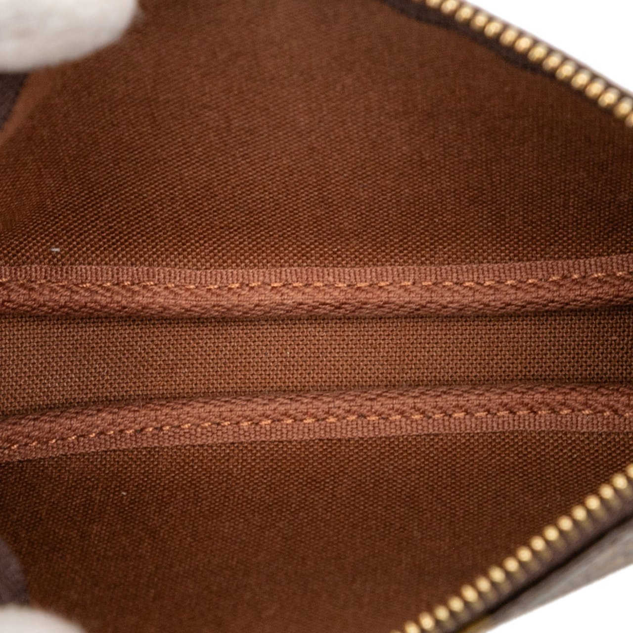 Louis Vuitton Monogram Evasion Illustre Mini Pochette Accessories Bruin