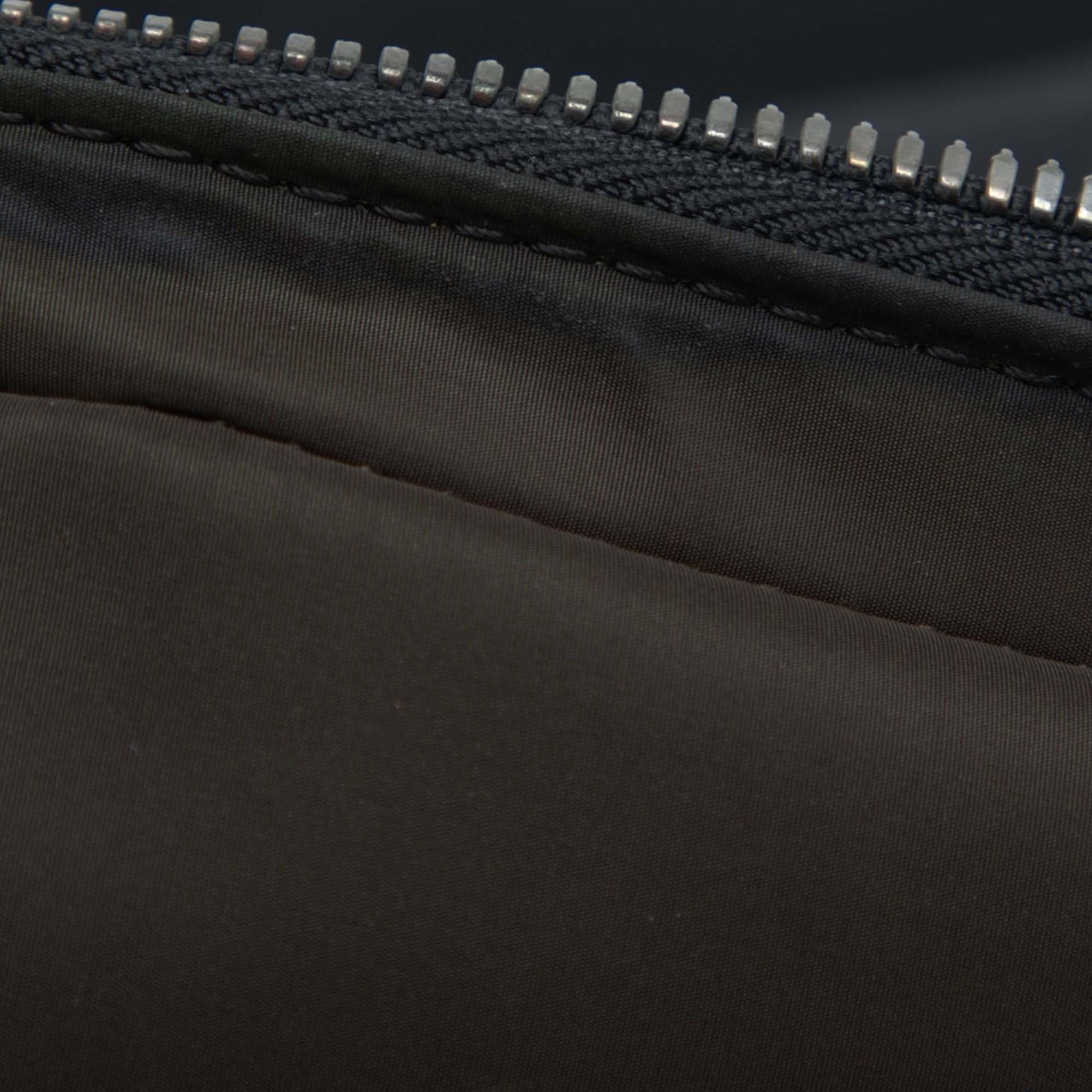 Louis Vuitton Damier Graphite Ambler Zwart