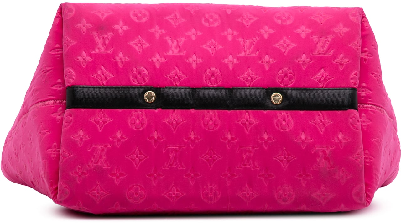 Louis Vuitton Monogram Embossed Neoprene Scuba MM Roze