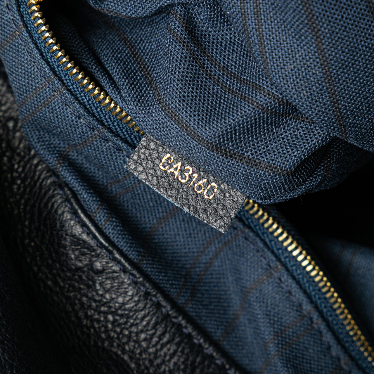 Louis Vuitton Monogram Empreinte Artsy MM Blauw