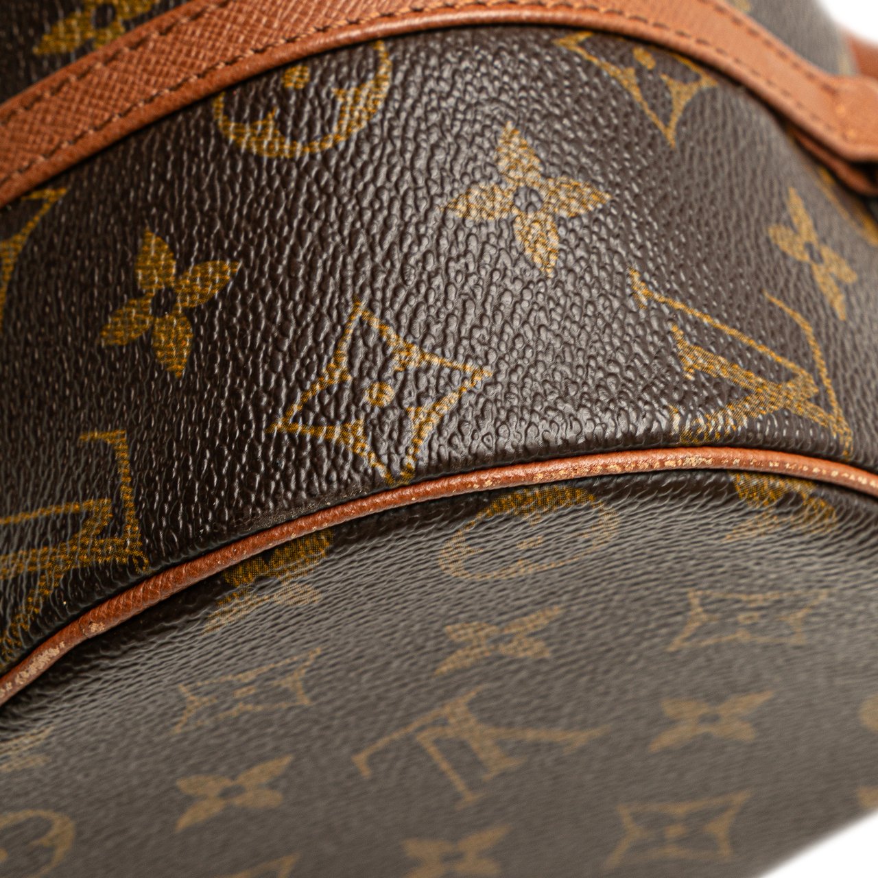 Louis Vuitton Monogram Papillon 26 Bruin