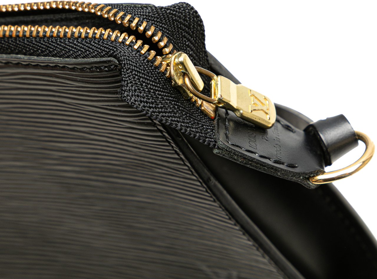Louis Vuitton Epi Pochette Accessoires Zwart