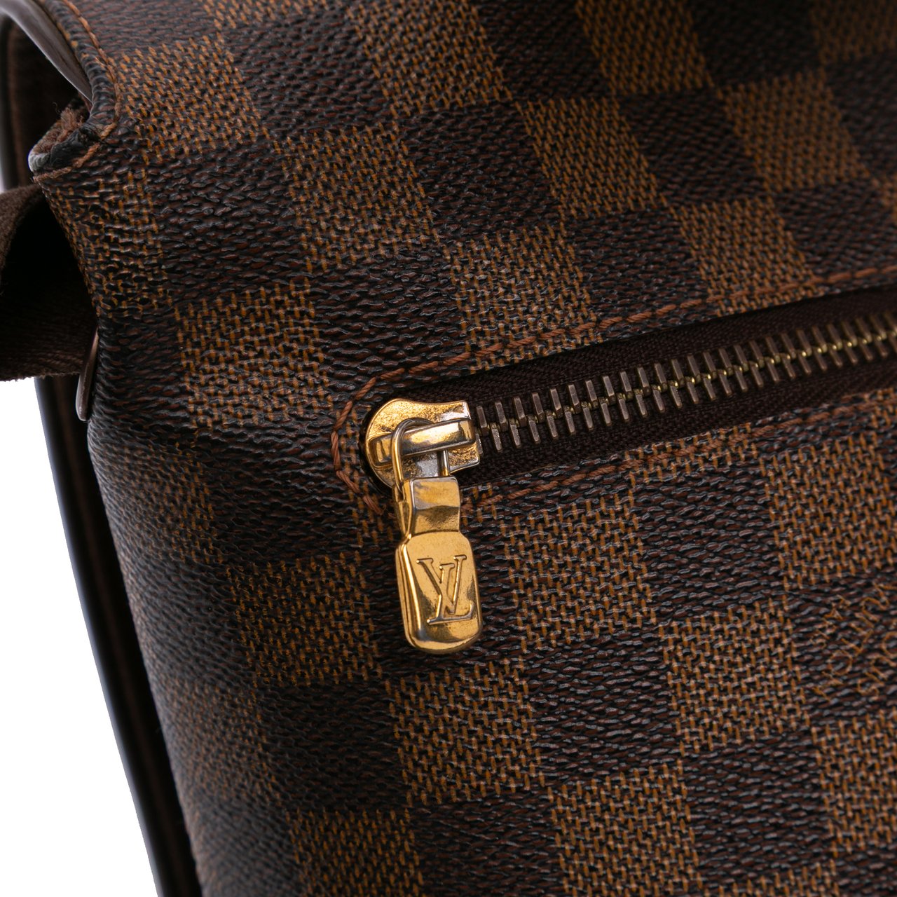 Louis Vuitton Damier Ebene Brooklyn MM Bruin