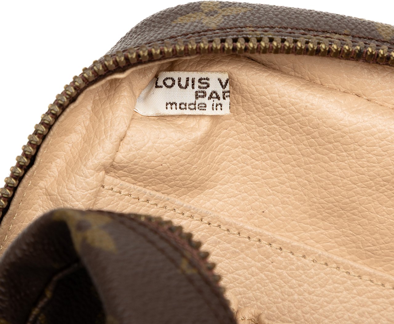 Louis Vuitton Monogram Trousse Toilette 23 Bruin