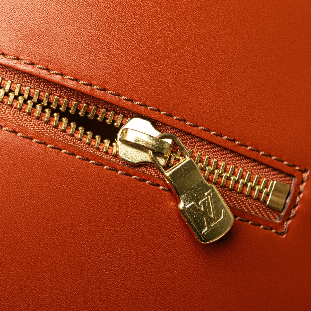 Louis Vuitton Epi Soufflot Bruin