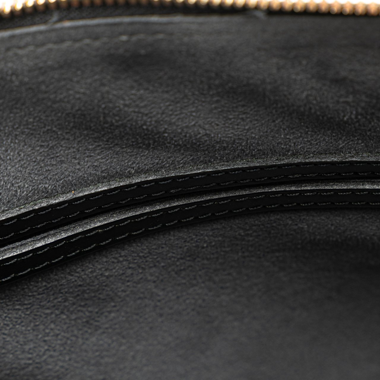 Louis Vuitton Epi Alma PM Zwart