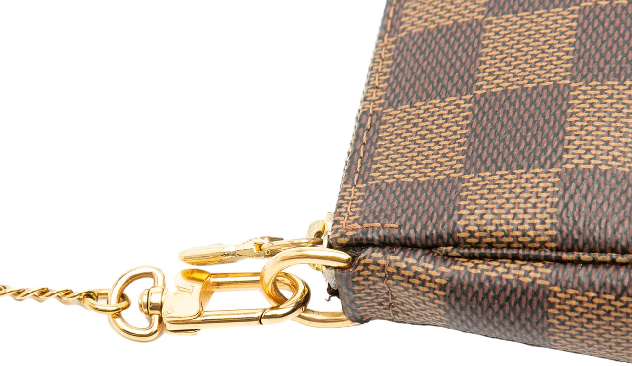 Louis Vuitton Damier Ebene Mini Pochette Accessoires Bruin