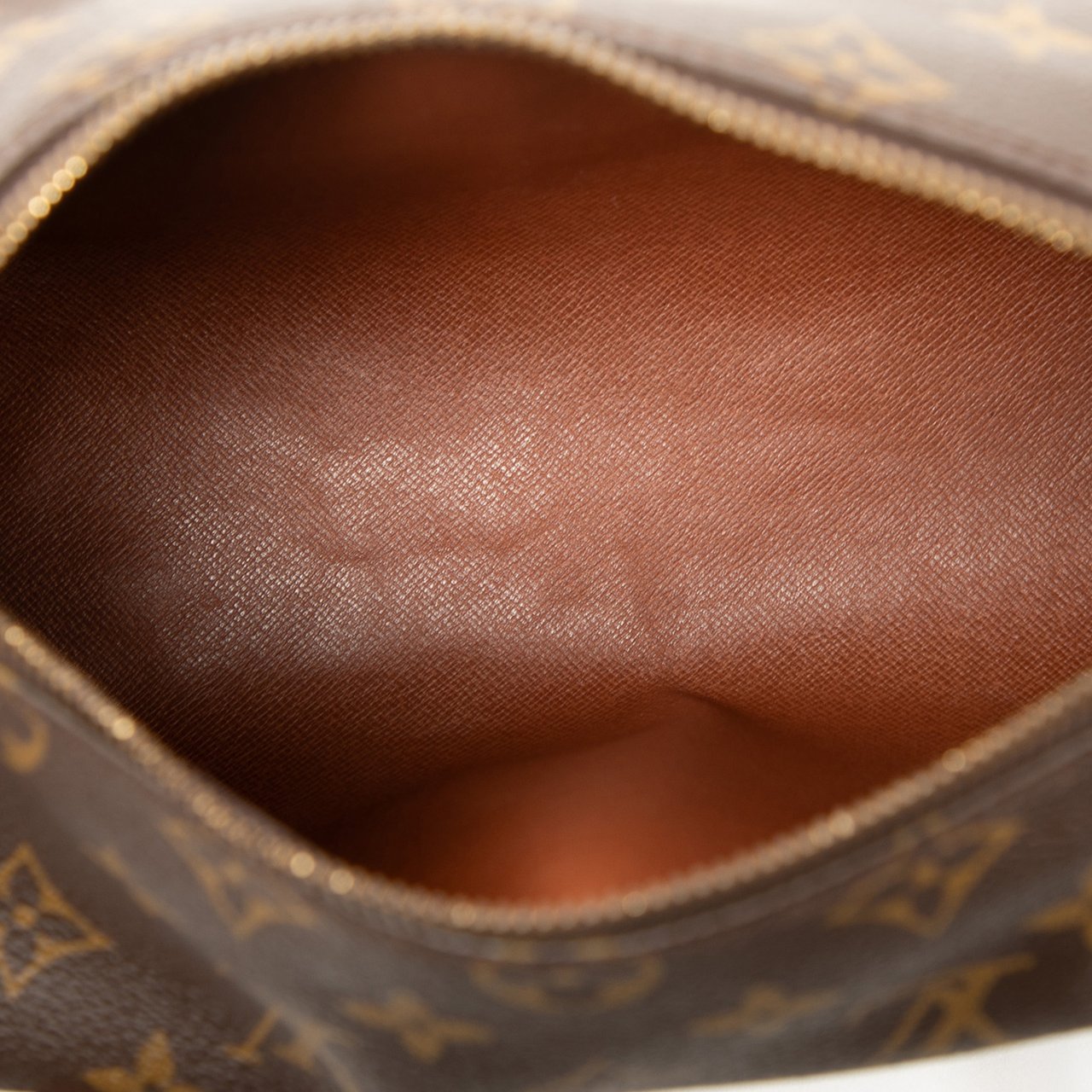 Louis Vuitton Monogram Papillon 26 Bruin