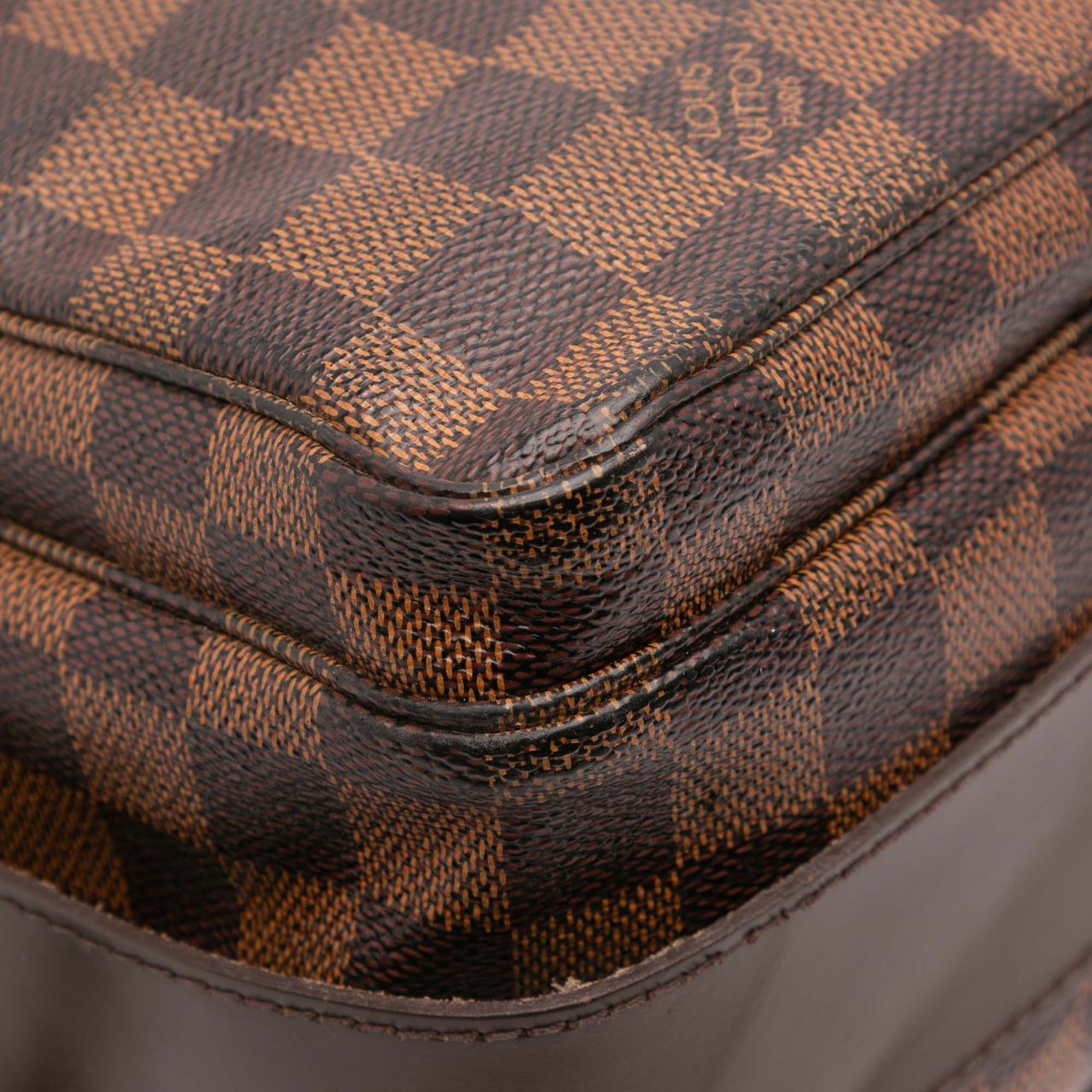 Louis Vuitton Damier Ebene Naviglio Bruin