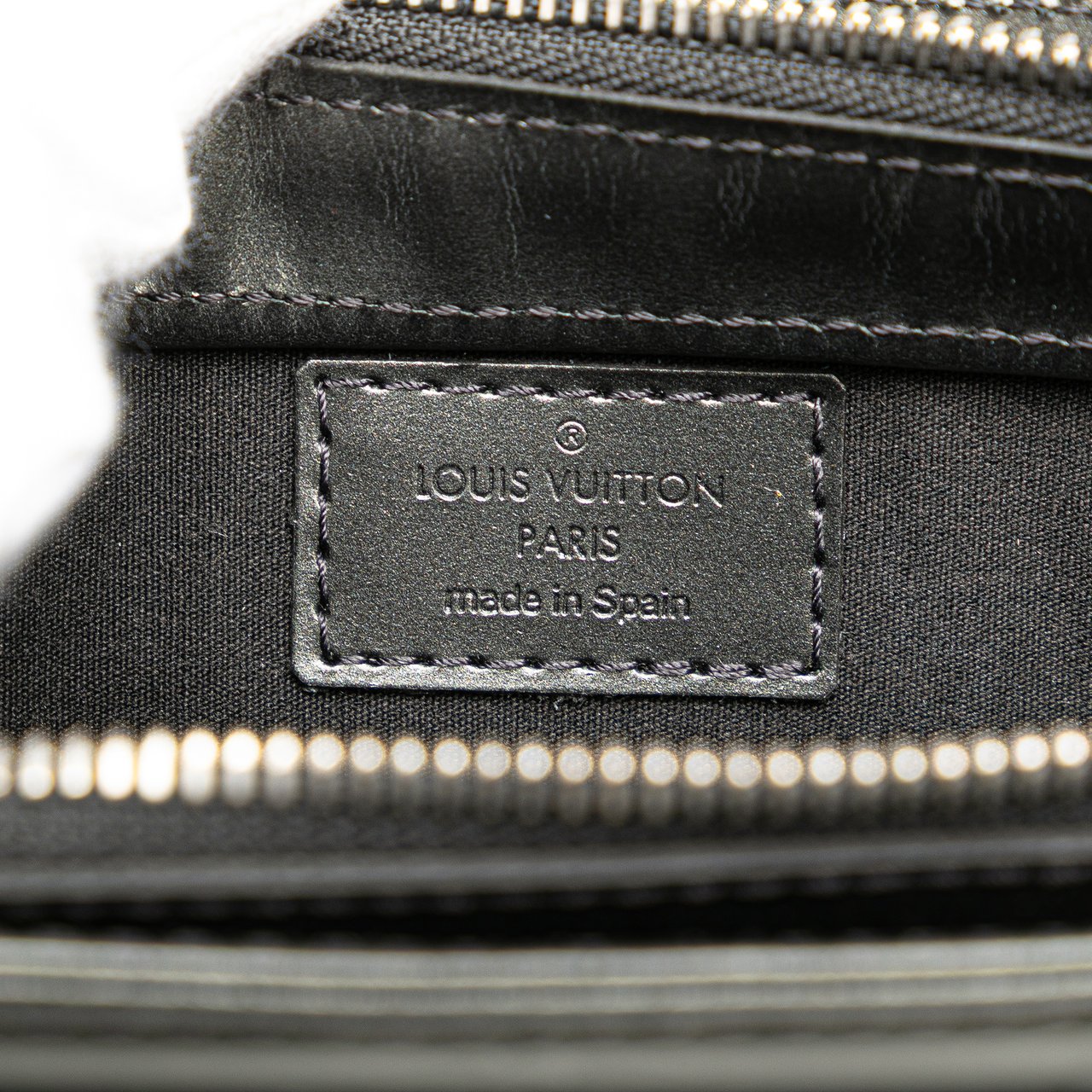 Louis Vuitton Monogram Mat Alston Grijs