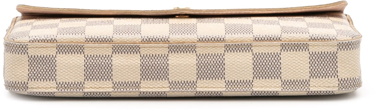 Louis Vuitton Damier Azur Pochette Felicie Wit