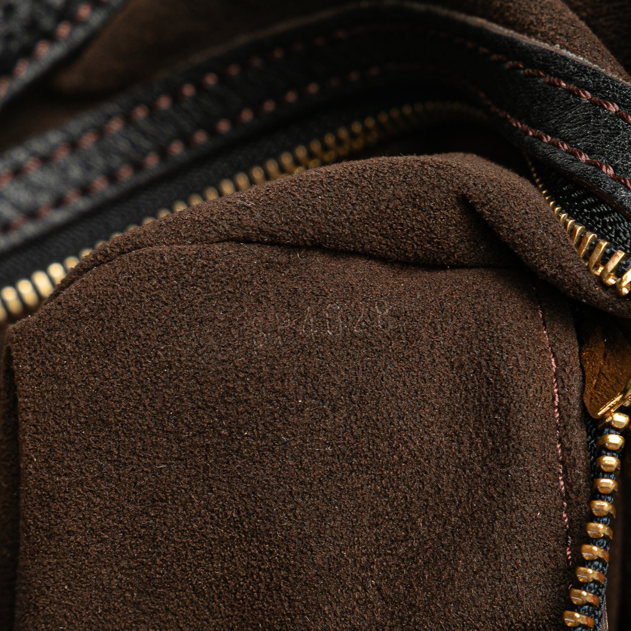 Louis Vuitton Monogram Mahina L Zwart